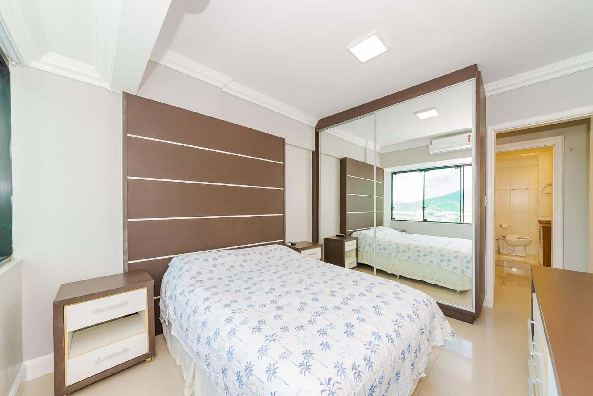 Apto Amplo 1Suite Mais 2Quartos - Quadra Mar 50M Da Praia - Somente Familiares Balneário Camboriú Exterior foto