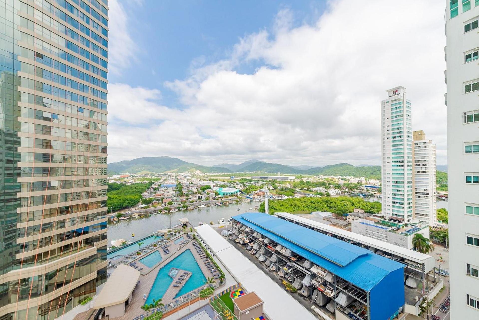 Apto Amplo 1Suite Mais 2Quartos - Quadra Mar 50M Da Praia - Somente Familiares Balneário Camboriú Exterior foto