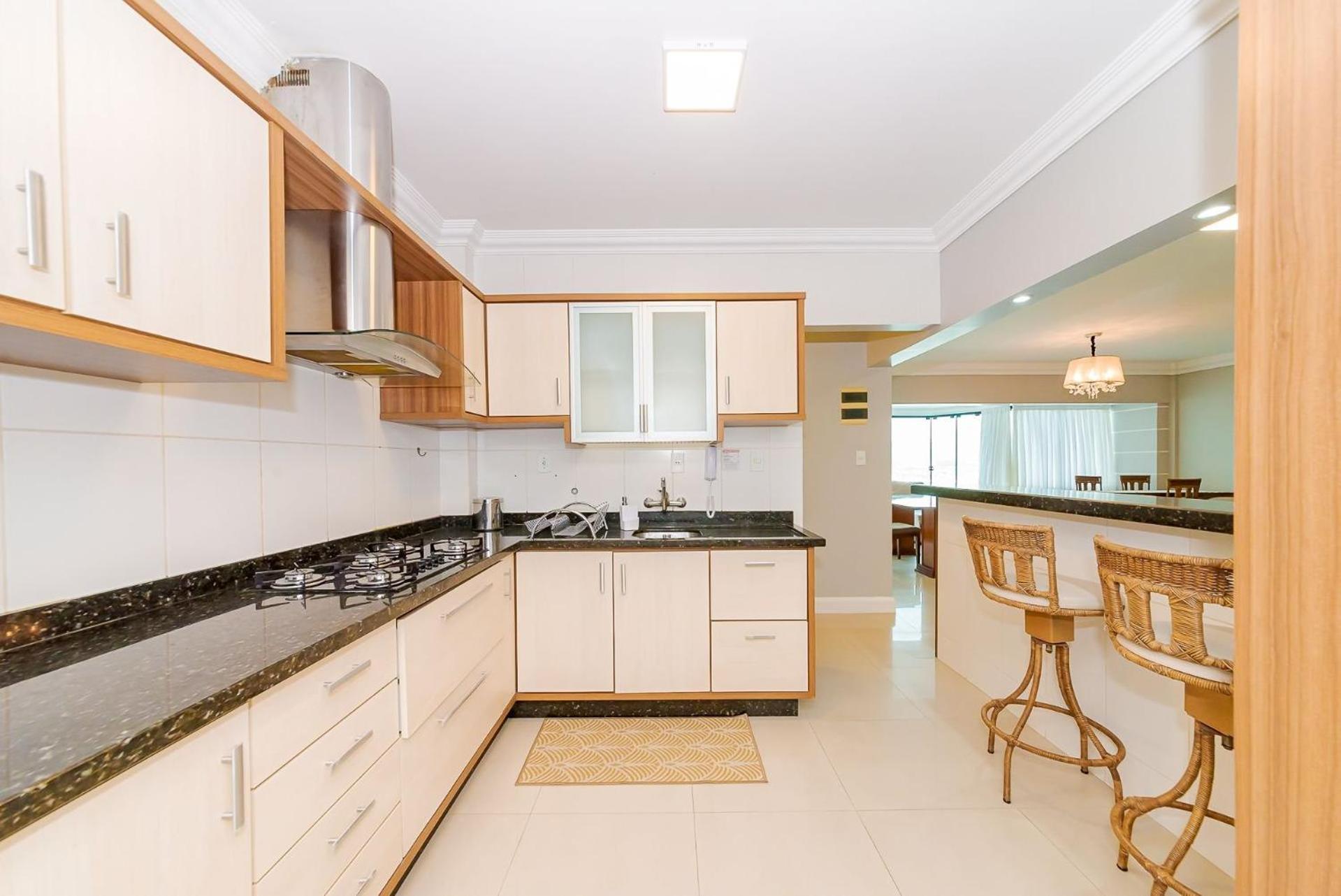 Apto Amplo 1Suite Mais 2Quartos - Quadra Mar 50M Da Praia - Somente Familiares Balneário Camboriú Exterior foto